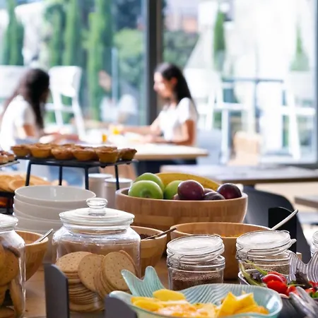 Select Hotel 4*