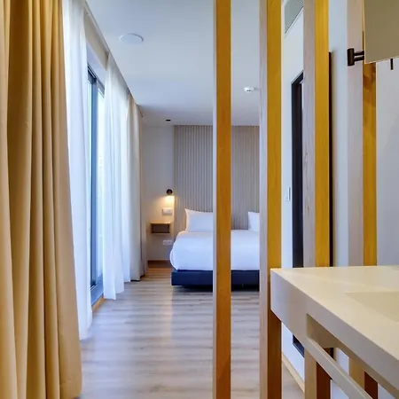 Select Hotel 4*
