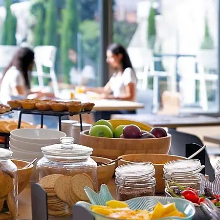 Select Hotell