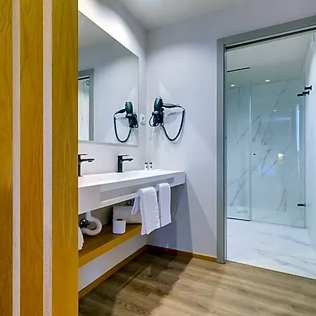 Select 4* Oporto