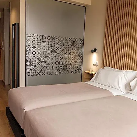 Select Hotell 4*