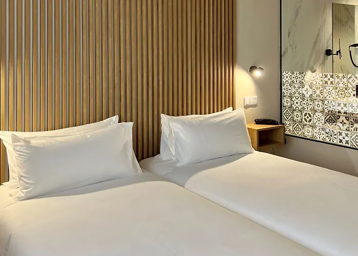 Select - Private Parking 4*