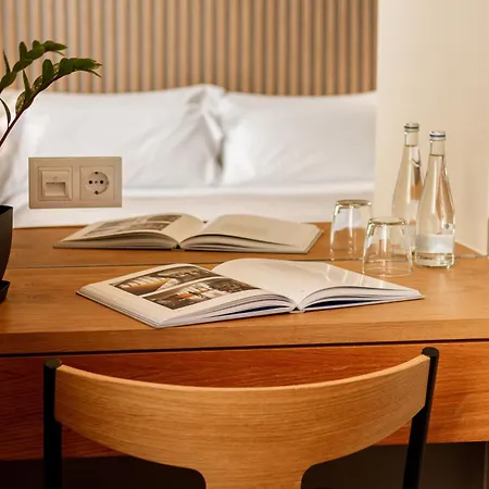 Select Hotel