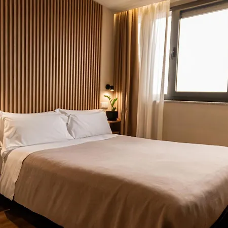 Select Hotel