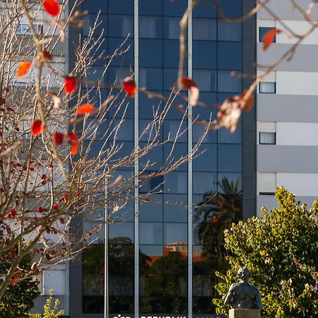 Ξενοδοχείο Select 4*