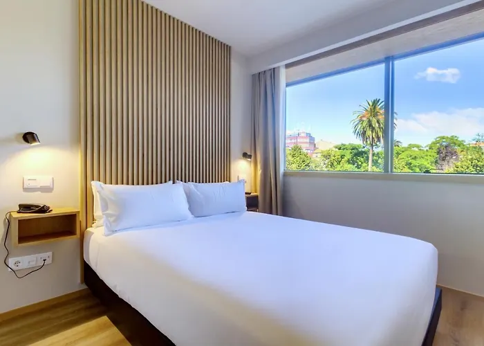 Select - Private Parking 4* Oporto