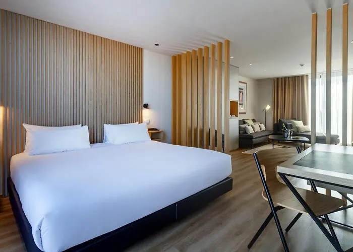 Select - Private Parking Porto