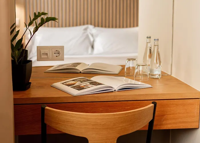 Select - Private Parking Hotel