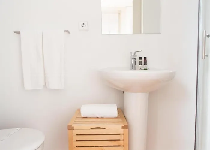 Select - Private Parking